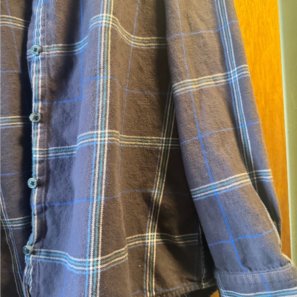 Lands’ End button down - Picture 3 of 9